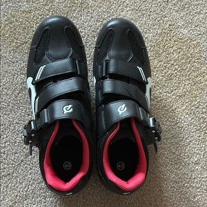 Peloton Black and White Clip Ins